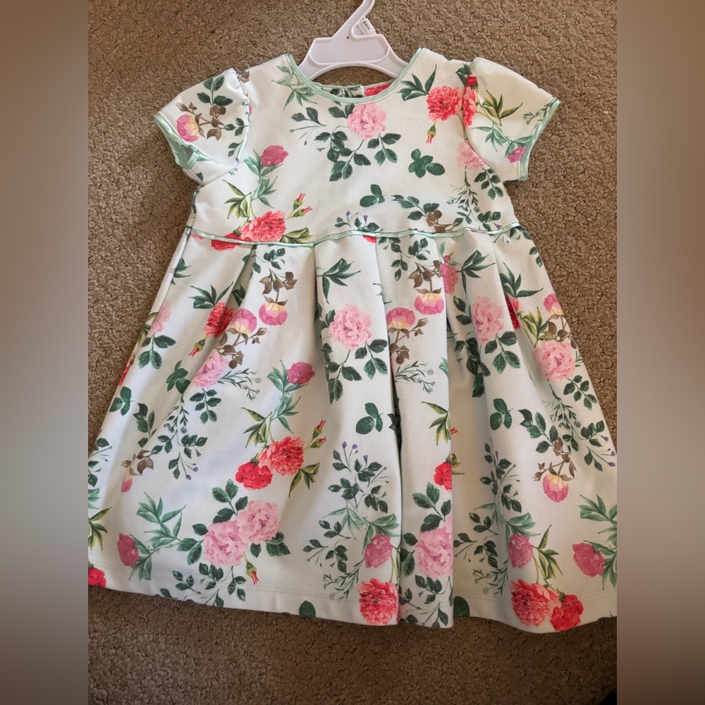 Adorable GUC little me floral dress, good quality, thick material